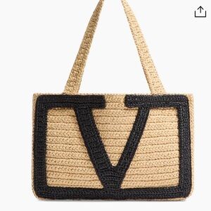 New Valentino Garavani Viva Superstar Crochet medium shopping bag raffia.